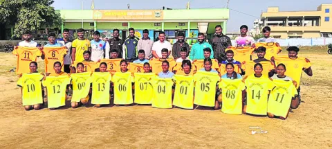 కబడ్డీ జిల్లా జట్ల ఎంపిక 