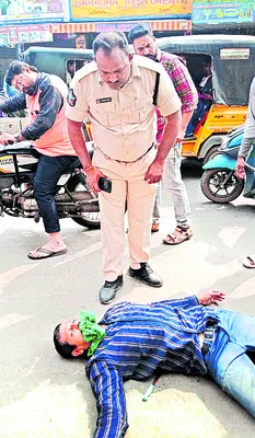 పని దొరకడం లేదని.. 