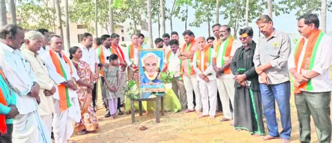 దేశం గర్వించదగ్గ స్ఫూర్తి ప్రదాత వాజ్‌పేయి 