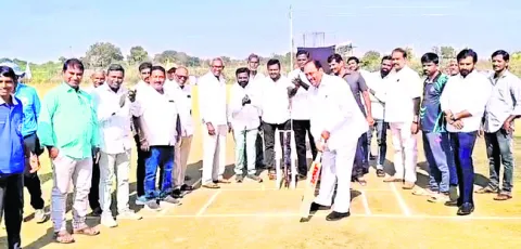 క్రీడాకారులు జాతీయ స్థాయిలో రాణించాలి