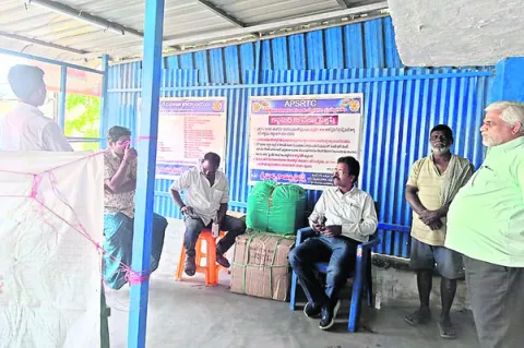 ఆర్టీసీ కార్గో సేవలను వినియోగించుకోవాలి