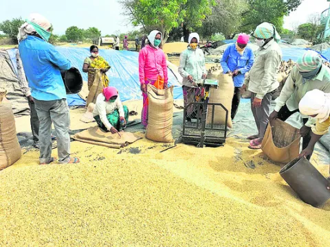 బర్కత్‌ లేని వానాకాలం