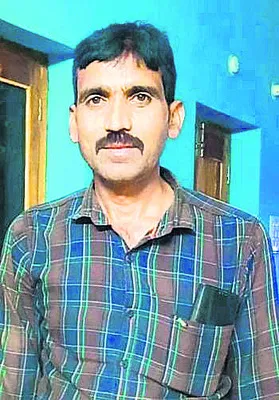 అప్పుల బాధతో వ్యక్తి ఆత్మహత్య