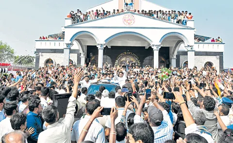 YS Jagan at the Christmas celebrations