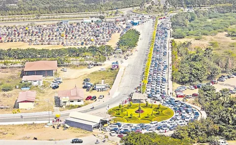 Huge Devotees Flock To Yadagirigutta Temple