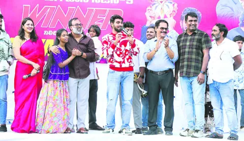 కాకినాడలో  బిగ్‌బాస్‌ విజేత సందడి