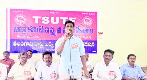 బకాయిల చెల్లింపులో జాప్యం తగదు 