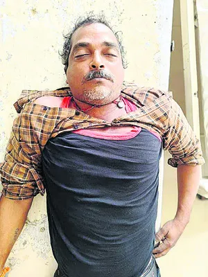 పొట్టకూటి కోసం వచ్చి మృత్యు ఒడికి