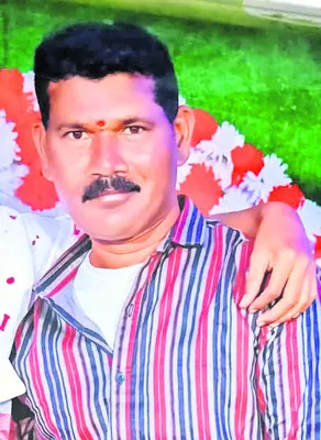 విద్యుదాఘాతంతో కాంట్రాక్ట్‌ కార్మికుడి మృతి