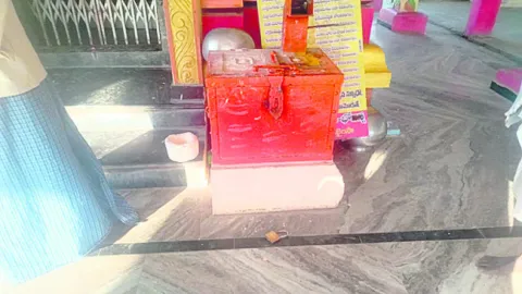 ఆలయంలో హుండీ ధ్వంసం
