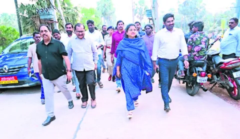 రేపు ఆర్థిక శాఖ మంత్రి సీతారామన్‌ పర్యటన 