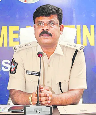 న్యూఇయర్‌ వేడుకలకు అనుమతి తప్పనిసరి 