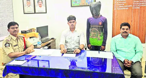 బాలికను మోసం చేసిన యువకుడు అరెస్టు 