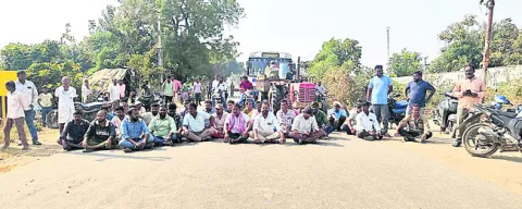 బుధవారంపేట శివారులో ఉద్రిక్తత 