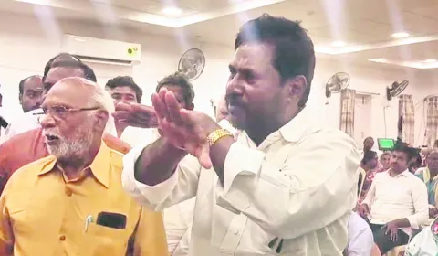 ఇంత తక్కువకు భూములివ్వలేం 