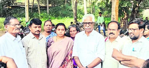 మెడికల్‌ కాలేజీలను ప్రభుత్వమే నిర్వహించాలి 