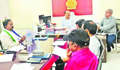 చనిపోయిన వారి ఓట్లు తొలగించాలి 