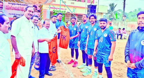 రాష్ట్ర స్థాయి నెట్‌బాల్‌ పోటీలు ప్రారంభం 
