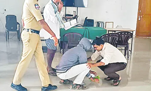 farmer falls at officers feet for urea in mahabubabad