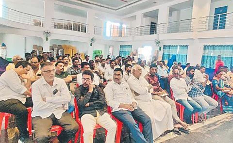 Public outrage over the decision to expand the runway between Kalikavaya and Kandukur