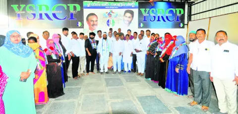 అక్రమ కేసులకు భయపడేది లేదు 