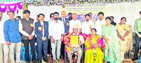 పాత్రికేయుల సేవలు వెలకట్టలేనివి