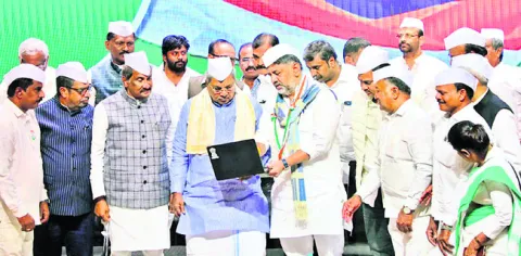 దేశ ప్రగతికి కాంగ్రెస్‌ సహకారం 