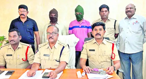 పురోహిత క్రికెట్‌ లీగ్‌ విజేతగా వైజాగ్‌ టీం 
