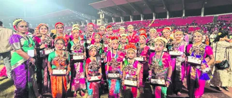 గిన్నిస్‌ బుక్‌లో కామారెడ్డి కళాకారులు