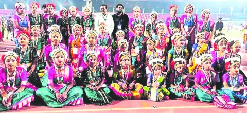 ‘కోట’ నృత్య కళాకారులకు గిన్నిస్‌లో చోటు 