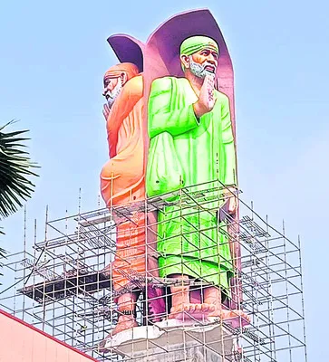 రత్నగిరిపై రద్దీ 