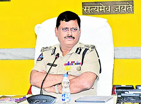 న్యూ ఇయర్‌ వేడుకలు ఆహ్లాదంగా జరుపుకోండి 