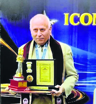 డాక్టర్‌ కమల్‌ బయిద్‌కు ‘ఐకానిక్‌ అశోక’ పురస్కారం