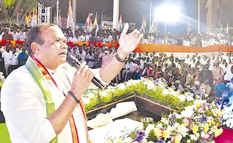 Komatireddy Venkat Reddy Shocking Comments On KCR