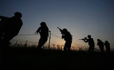 Attack on the Pakistani army 15 killed