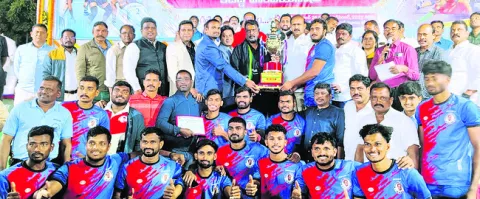 కబడ్డీ చాంపియన్‌గా సూర్యాపేట జిల్లా జట్టు