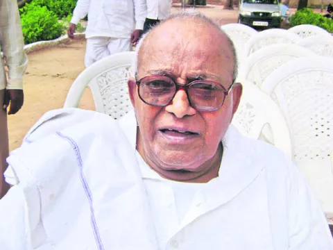 ఆదర్శ నేత రాఘవరెడ్డి
