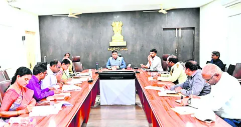 వ్యవసాయ రంగాన్ని లాభసాటిగా మార్చాలి 