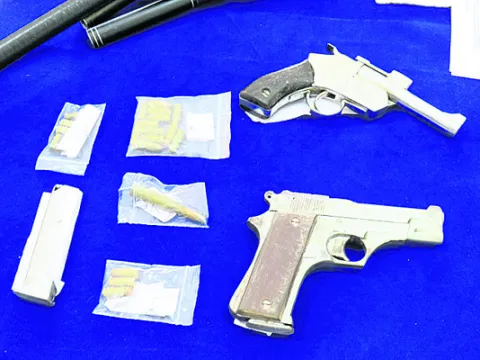 పల్లెల్లో గన్‌ కల్చర్‌!