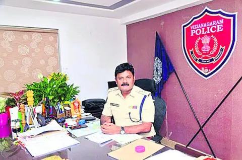 9 న కాలంచెల్లిన వస్తువుల బహిరంగ వేలం