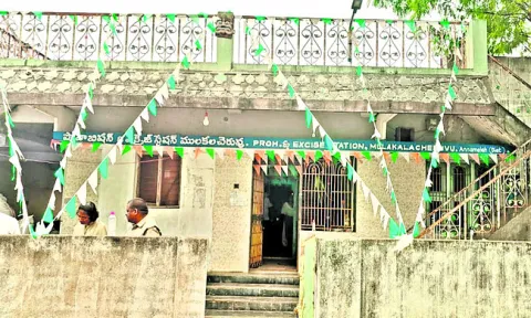 మద్యం కేసులో ఎకై ్సజ్‌ లింకులు !