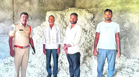 రైతు కష్టం..దొంగలపాలు