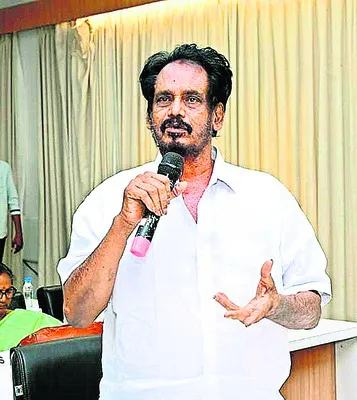 బ్లాక్‌ మార్కెట్‌కు ఎరువులు 