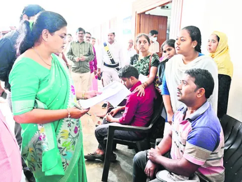 అర్జీలను క్షుణ్ణంగా పరిశీలించాలి 