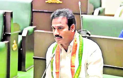 గ్రామాలకు నిధులు కేటాయించాలి
