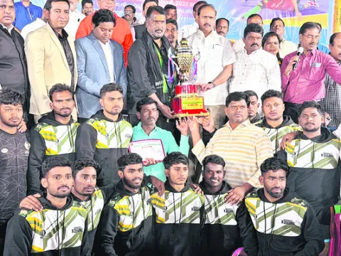 రాష్ట్రస్థాయి కబడ్డీ  రన్నరప్‌గా గద్వాల 
