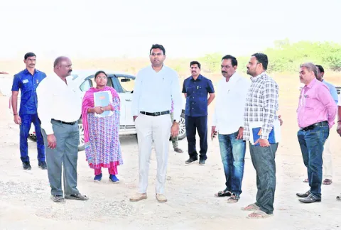 నర్సింగ్‌ కళాశాల పనులు త్వరగా పూర్తి చేయాలి 