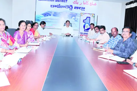 జిల్లాలో యూరియా కొరత లేదు