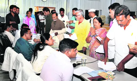 సమస్యల పరంపర.. అర్జీల జాతర