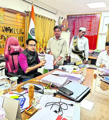 రెగ్యులర్‌ వార్డెన్లను నియమించాలి